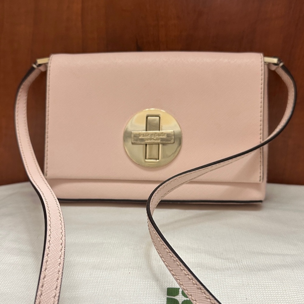 Kate Spade Light Pink Crossbody Bag with Gold Clasp